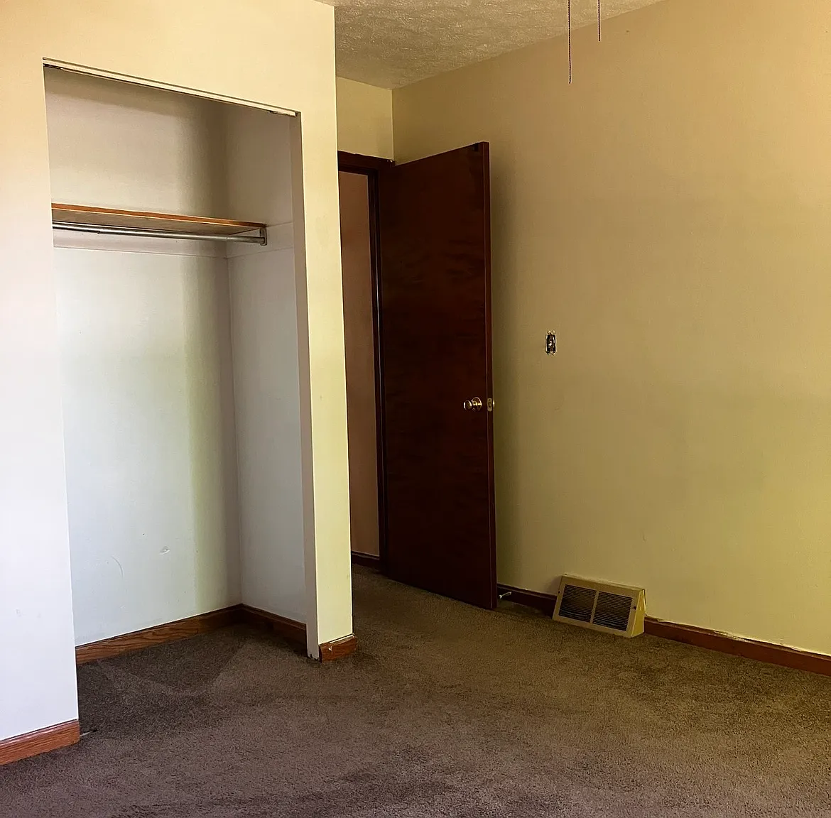 2 bed, 850 sqft, $1,200 — Photo 4