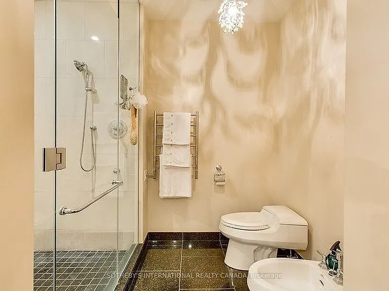 183 Wellington St W #2602 — Photo 18