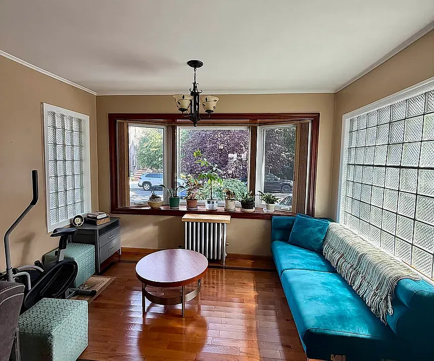 80-34 Margaret Pl