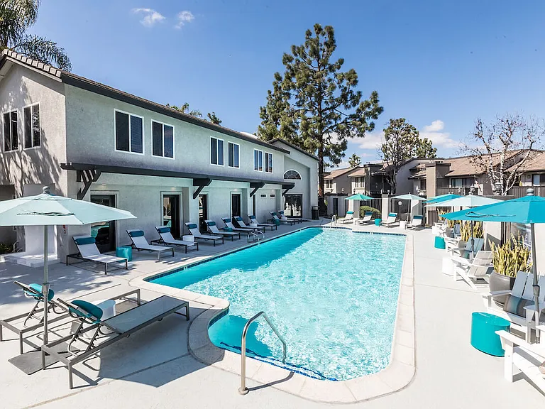 Hensley at Corona Pointe — Photo 37