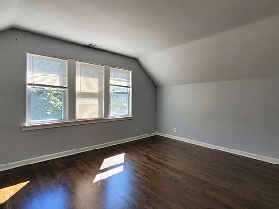 4th image of 3414 N Seeley Ave Unit 3