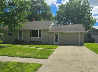 425 Rohrer St, Round Lake, MN 56167