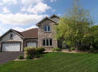 1692 Donegal Ct, Eagan, MN 55122