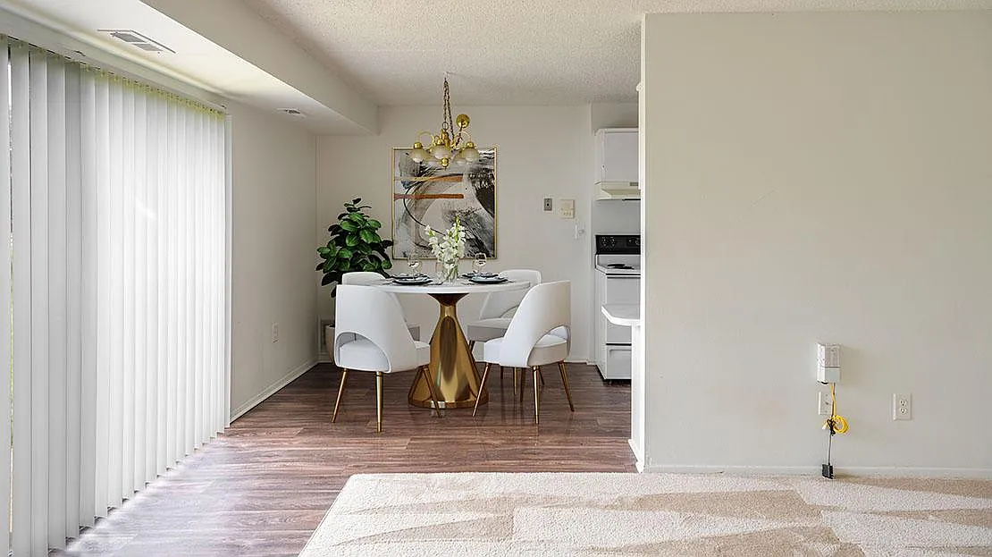 Riverside Village Apartments — Photo 3