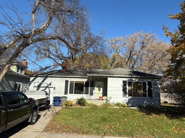 714 5th Ave S, Moorhead, MN 56560