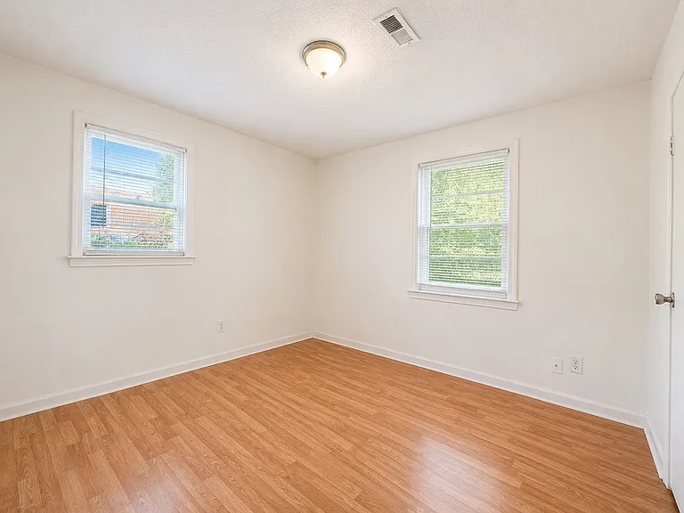 1012 Blue Ridge Ter — Photo 4