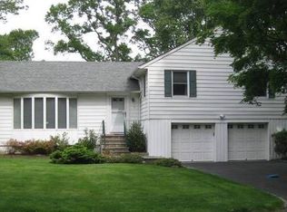 28 Beverly Rd, New Rochelle, NY 10804