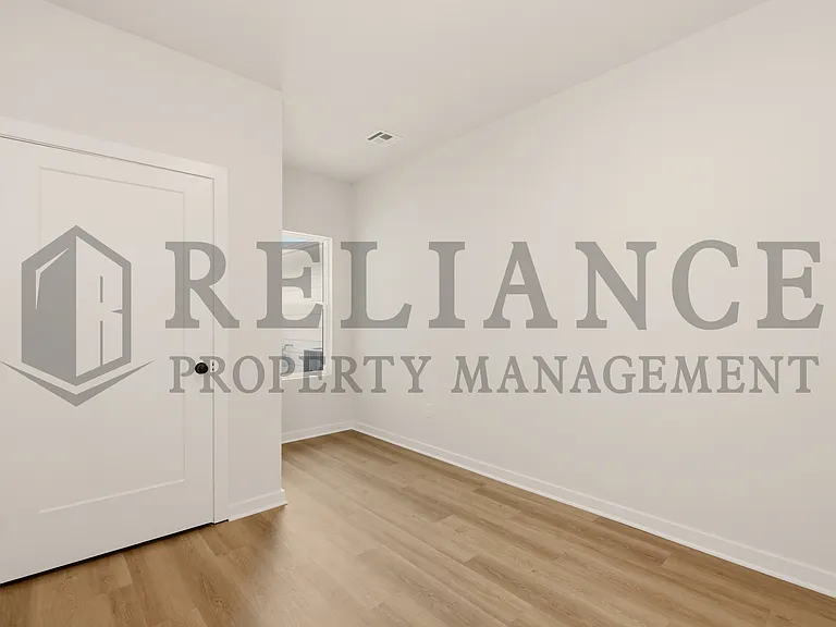 202 N Gowen St — Photo 14