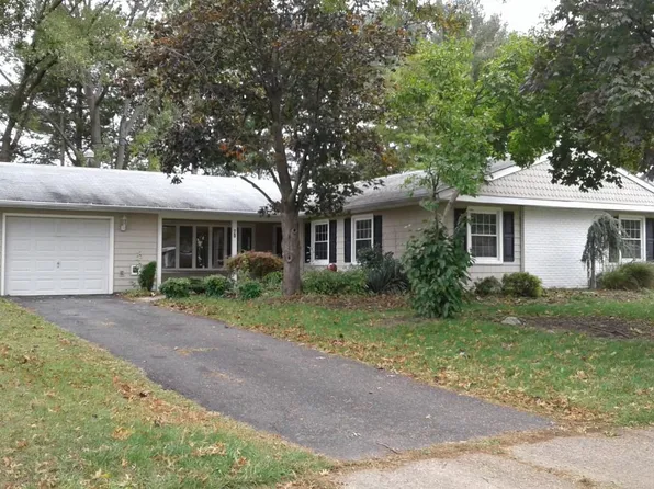 70 Eddington Ln, Willingboro, NJ 08046