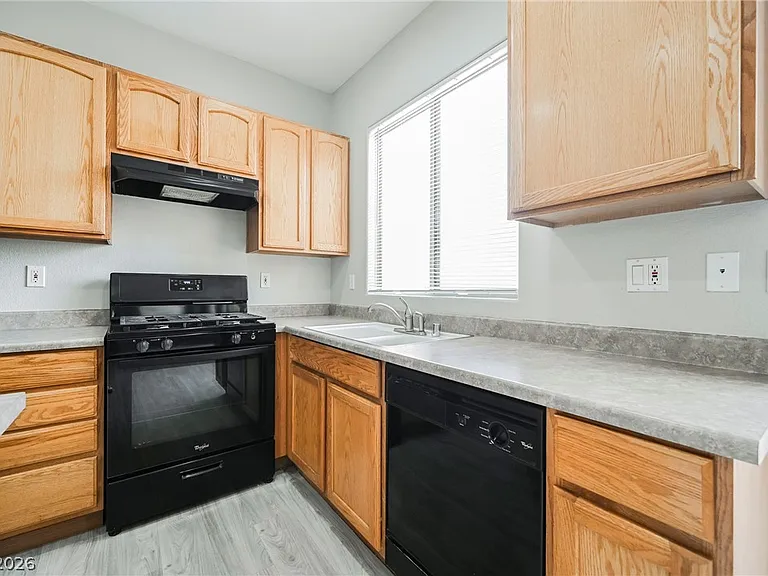 8212 Strawberry Spring St — Photo 28