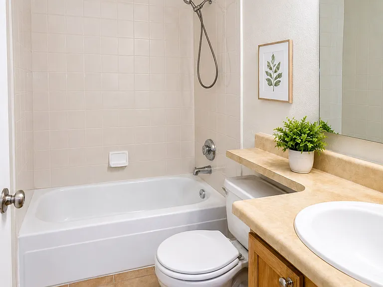 10323 E Peakview Ave #J-201 — Photo 7