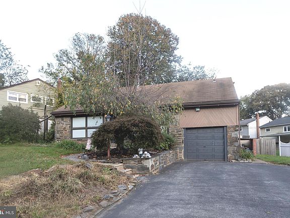 2nd image of 366 Windsor Park Ln
