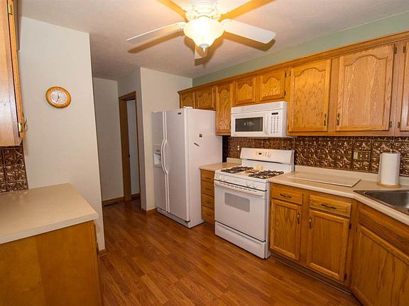 4th image of 1605 Sawgrass Way