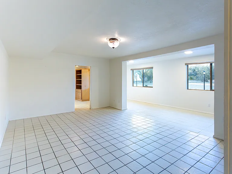 1714 W Meadow Hills Dr — Photo 17
