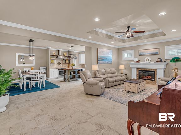 2nd image of 8036 Carmel Cir