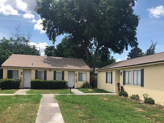 2nd image of 7418 Villas Oak Ct