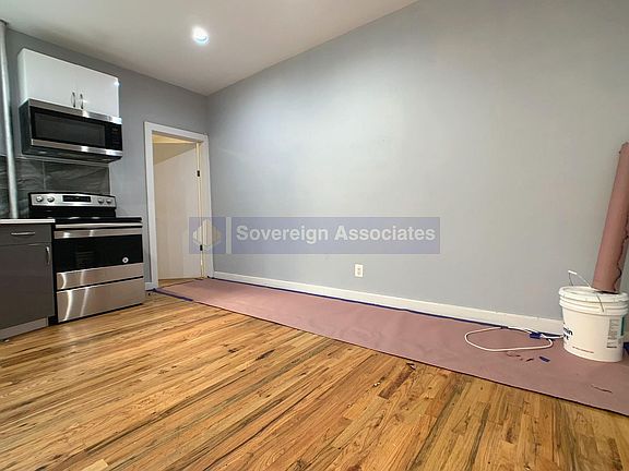 3rd image of 618 Academy St APT 2D