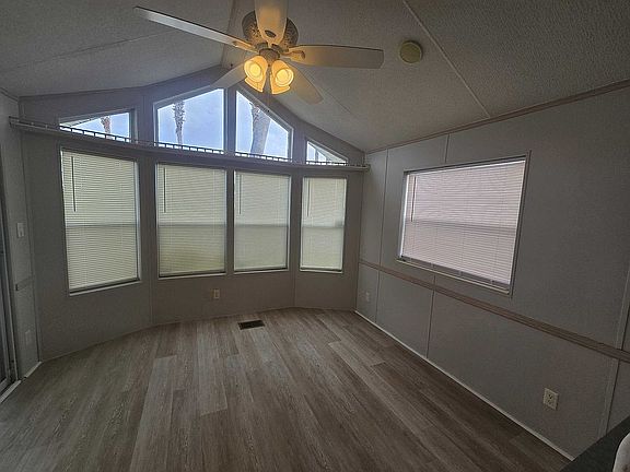 5th image of 1219 Thomas Dr #83