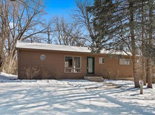 5S621 Radcliff Rd, Naperville, IL 60563