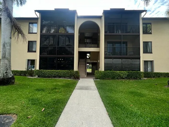 632 Sea Pine Way #A1, Greenacres, FL 33415