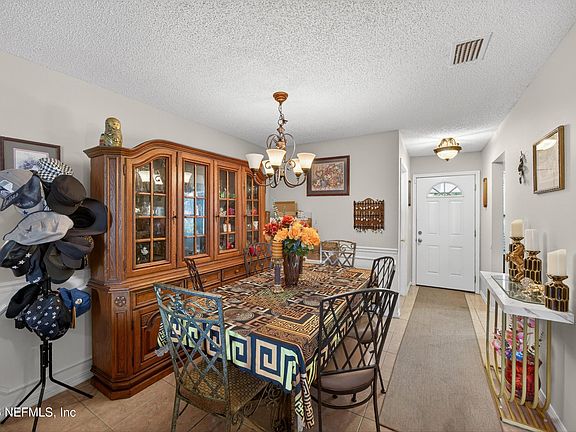 4th image of 8849 VICTORIA LANDING Drive W