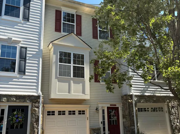3847 Watkins Mill Dr, Alexandria, VA 22304