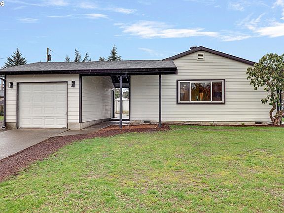 2nd image of 18124 SE Stephens St