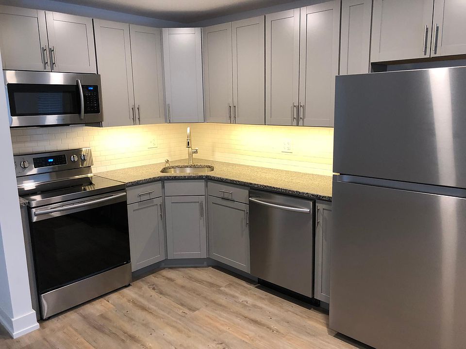 2nd image of 221 W Main St APT 5