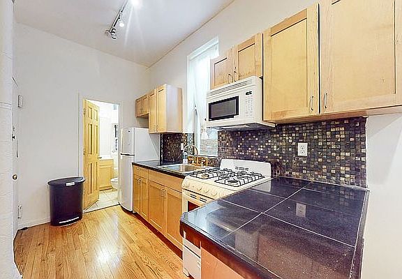 3rd image of 1654 3rd Ave APT 20