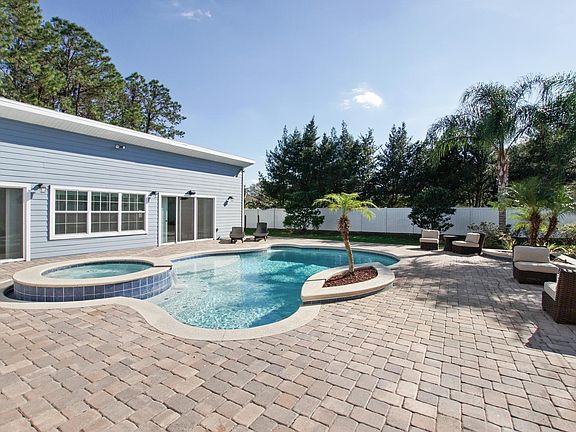5th image of 9400 Bear Lake Cir