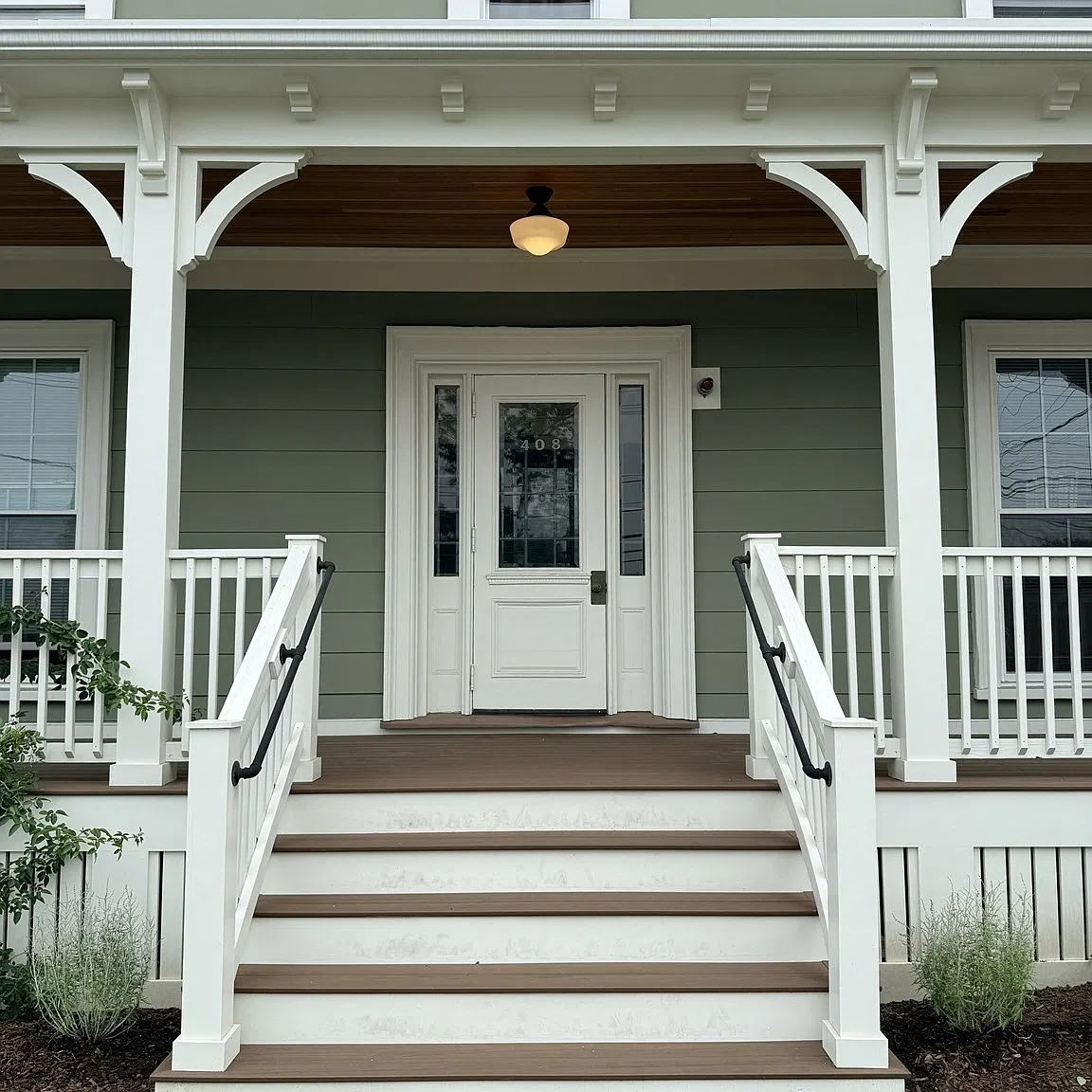 1 bed, 1.0 bath, 650 sqft, $2,300 — Photo 2