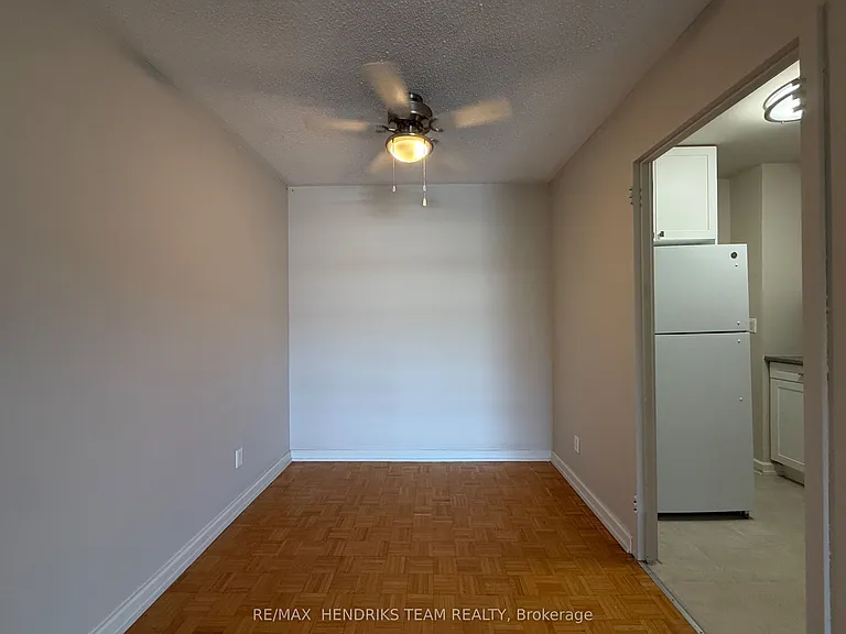 33 Leaside Dr #402 — Photo 3