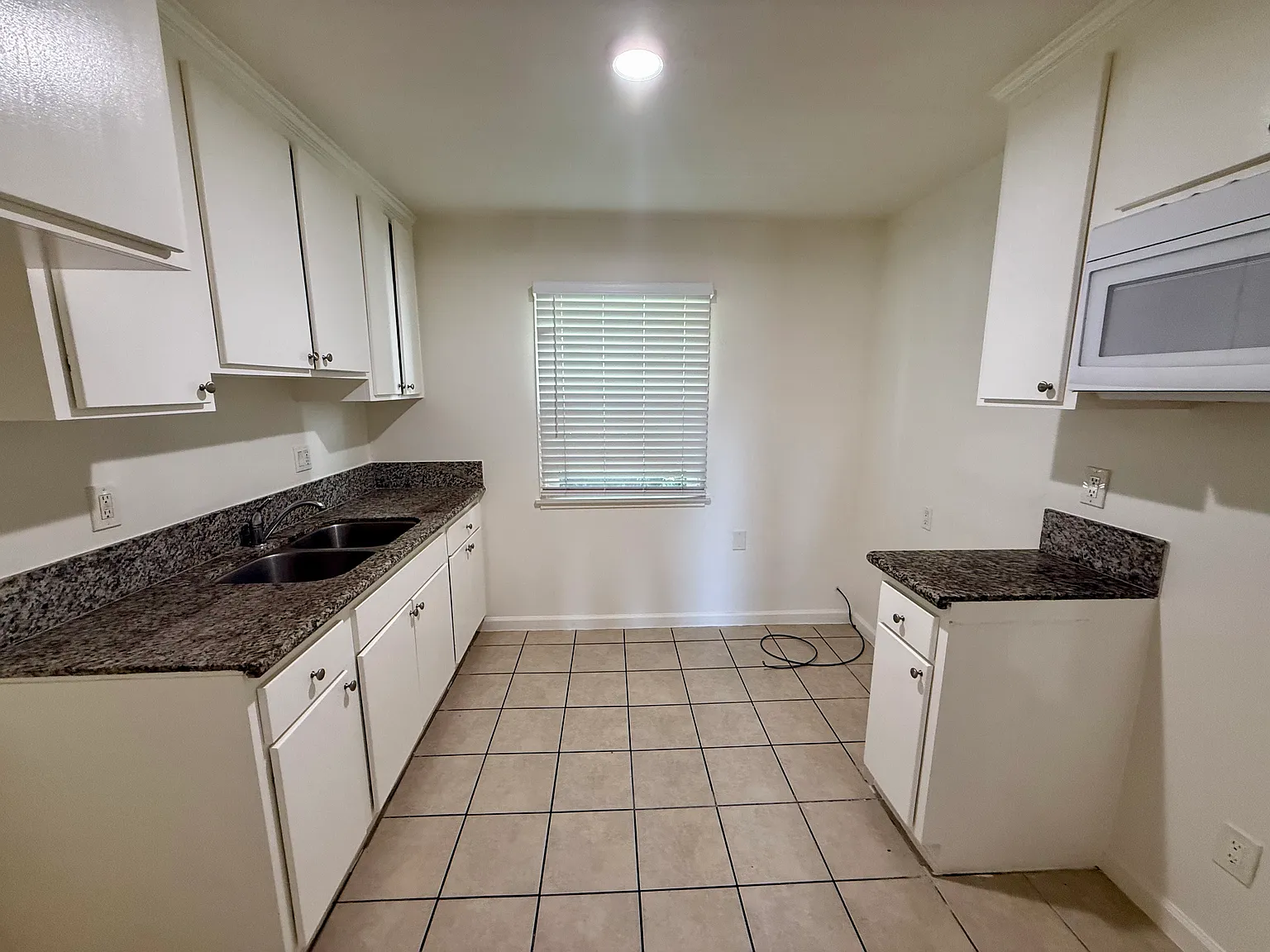 Studio, 500 sqft, $1,595 — Photo 4