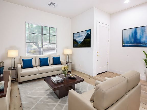 2nd image of 3018 W Redwood Ln