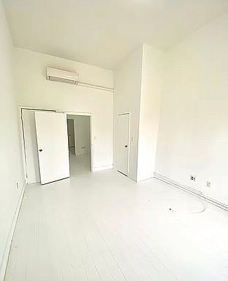 1st image of 1122 47th Ave APT 3R