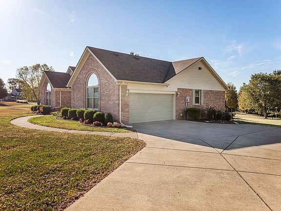 4th image of 5108 Villa Place Dr