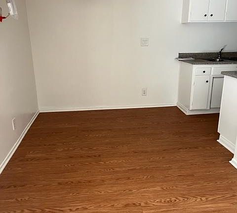 5th image of 5832 Waring Ave #102