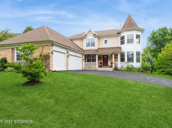 6191 Oakmont Ln, Gurnee, IL 60031