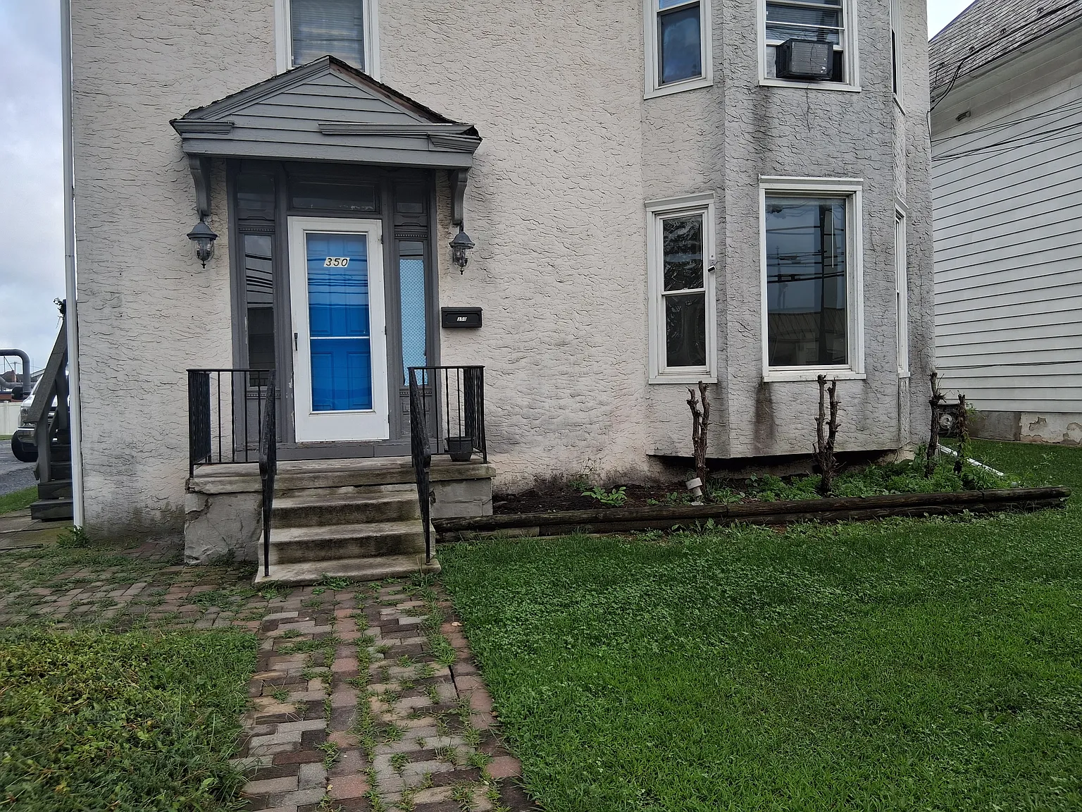 3 bed, 950 sqft, $1,750 — Photo 1