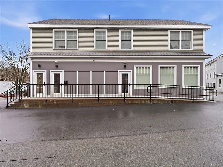 149 Pleasant St #2 — Photo 35