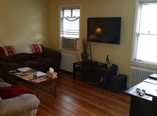 5 Edwards St APT 1E, Roslyn Heights, NY 11577