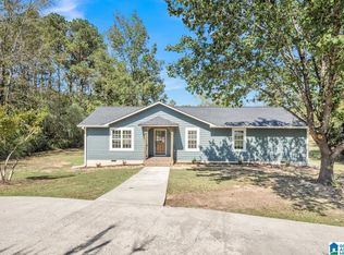 605 Skyview Lake Rd, Warrior, AL 35180