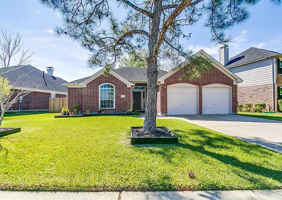 1st image of 3419 Englewood Dr