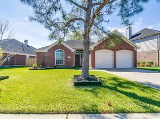 3419 Englewood Dr, Pearland, TX 77584