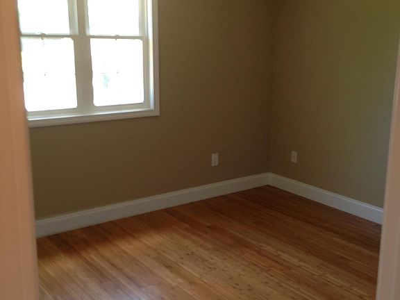 The 2 bedrooms are identical