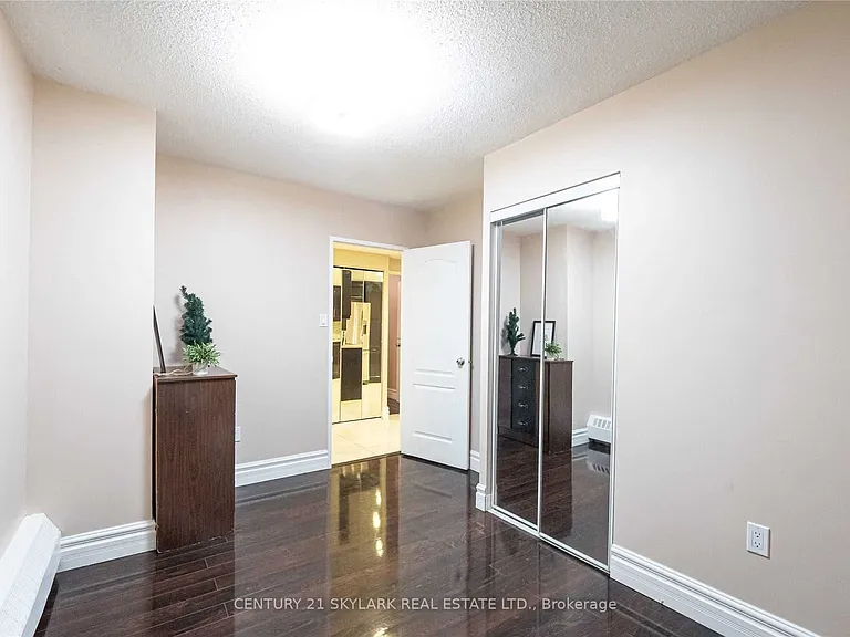 370 Dixon Rd #1601 — Photo 8