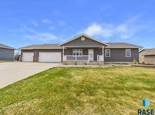 405 S Nicole Ave, Crooks, SD 57020