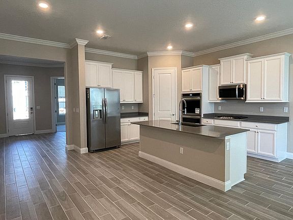 5th image of 247 Clearview Dr