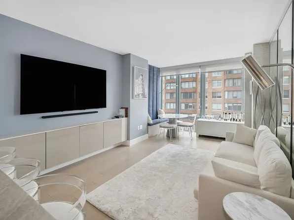 212 W 72nd St #9C, New York, NY 10023