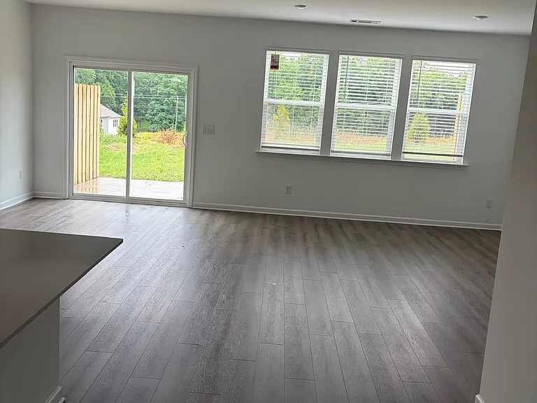 151 Milledge Commons Dr — Photo 11